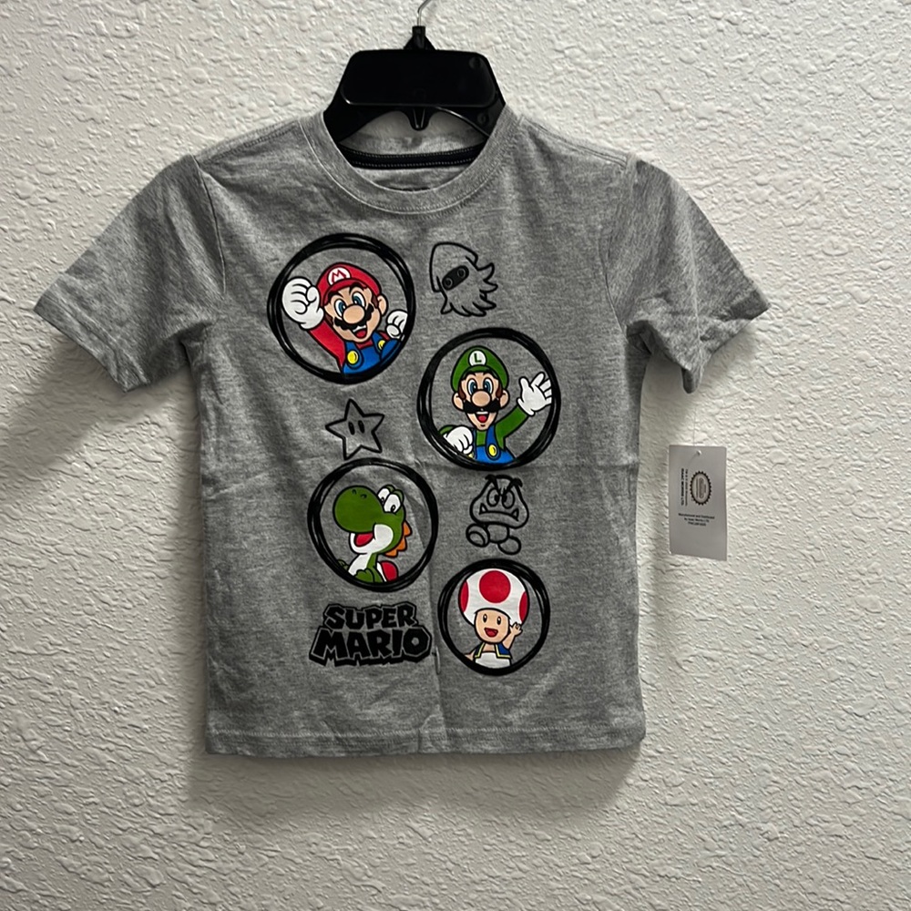NWT- boy’s gray super Mario t shirt. Size XS